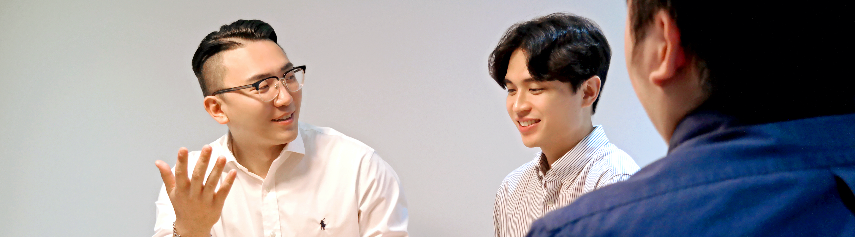 company-intro-rolling-2